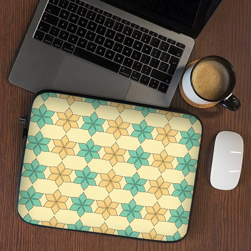 Flowral Ornament Pattern Laptop Sleeve
