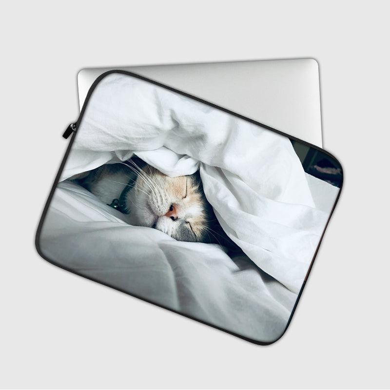 Sleeping Cute Cat Laptop Sleeve